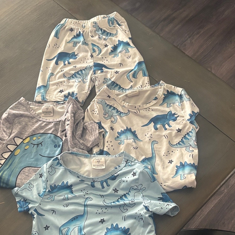 SHEIN Blue Dinosaur Kids Pajama Set